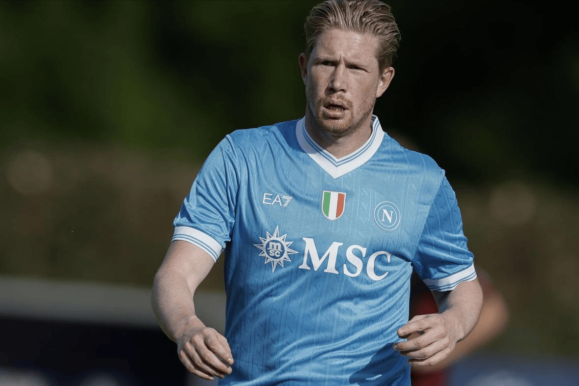 2016 小熊核心：安东尼·瑞佐在最后一个接球后，将球塞进裤兜珍藏终生